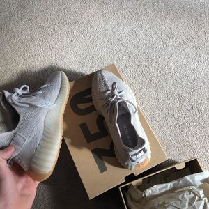 Adidas yeezy “Sesame”